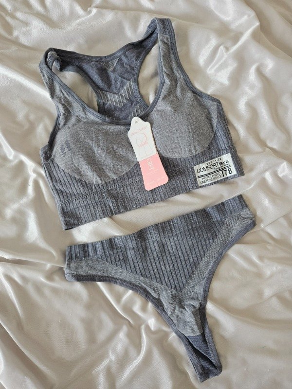 Producto - CONJUNTO DEPORTIVO AINSLIES SECRET (A46 Q) GRIS