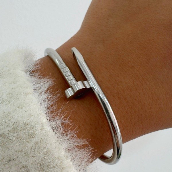 Producto - ESCLAVA ACERO CON APERTURA CLAVO TREBOL LISO