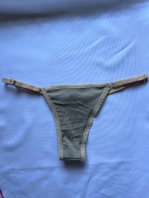 Producto - Less beige con detalle