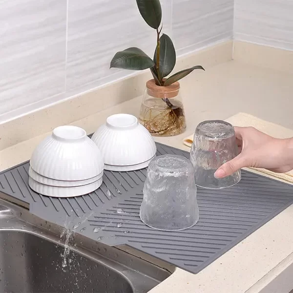 Producto - TAPETE ESCURRIDOR DEPLATOS VASOS DE SILICONA VARIOS USOS 33X43CM