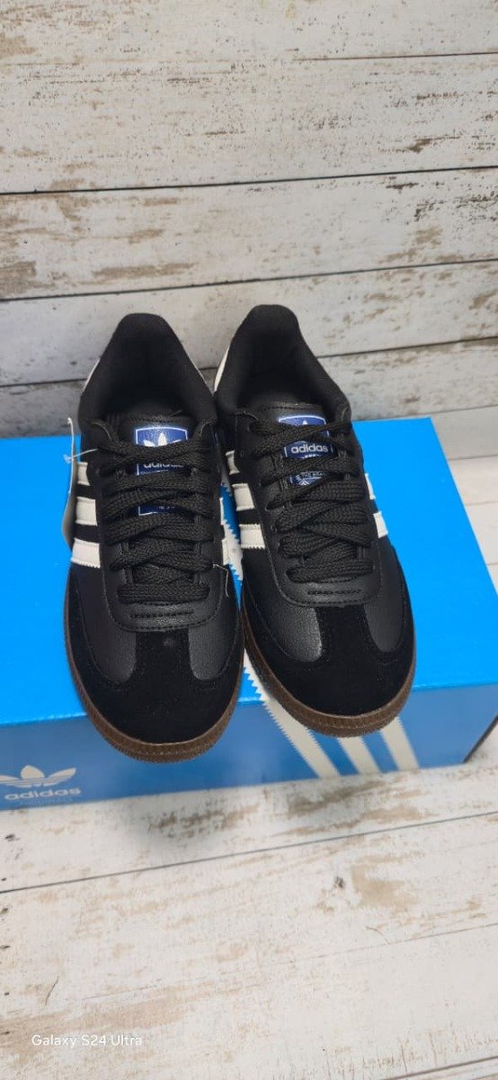 Producto - adidas campus negro con base marron del 35 al 40 - 1