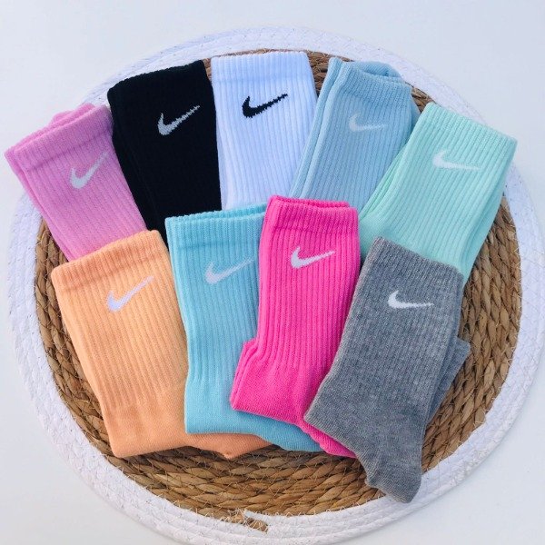 Producto - Docena Tenis Sport Nike Color Surt