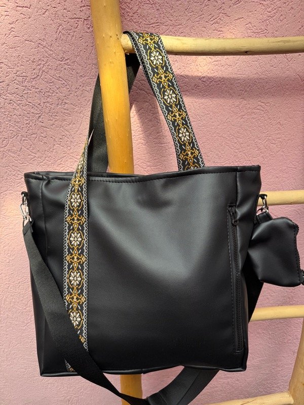 Producto - Cartera MÍA  Correa Boho