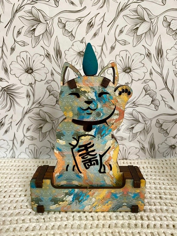 Producto - Cascada de humo Maneki Neko de madera