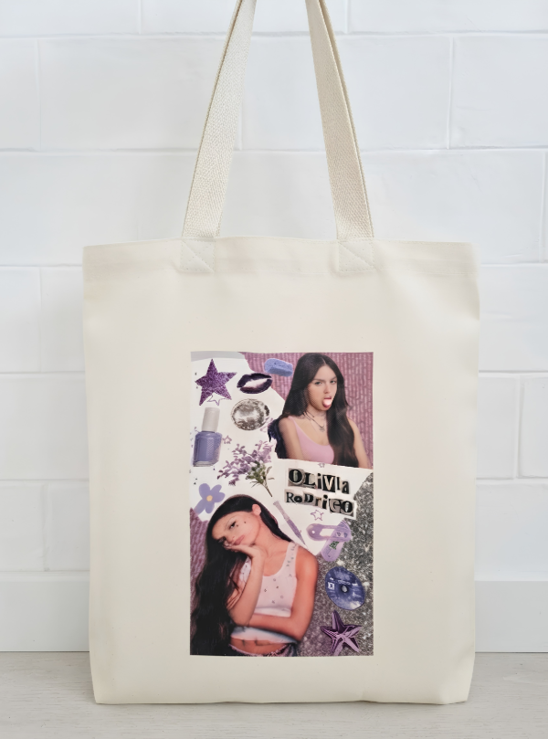 Producto - Kit Olivia Rodrigo - Taza, Totebag y Stickers - 2