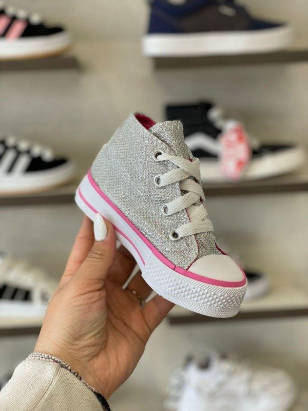 Producto - Botita plateada glitters converse
