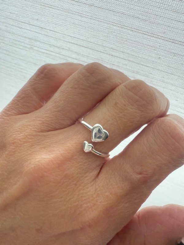 Producto - Anillo ajustable 2 corazones plata 925