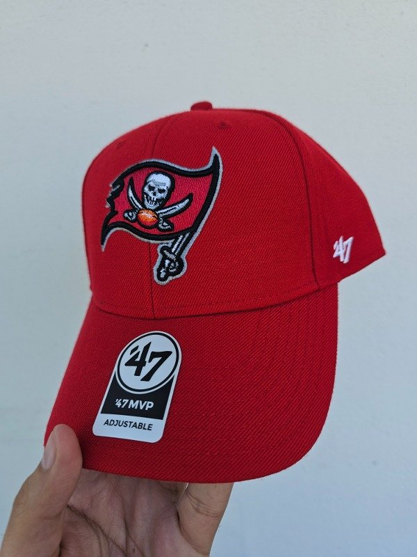 Tampa Bay Buccaneers red '47 brand mvp adjustable velcro
