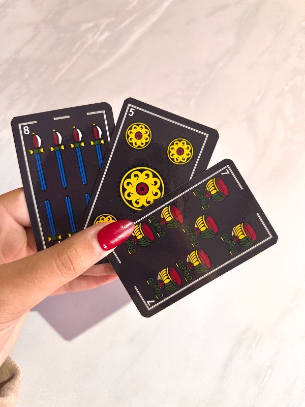 Producto - Cartas españolas foto atrás en negro EDITABLE CANVA