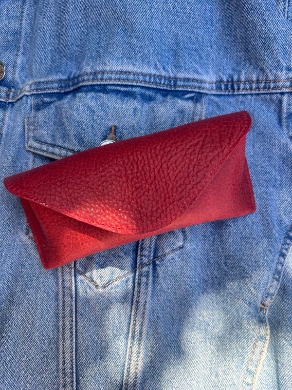 Producto - Porta lentes Rojo