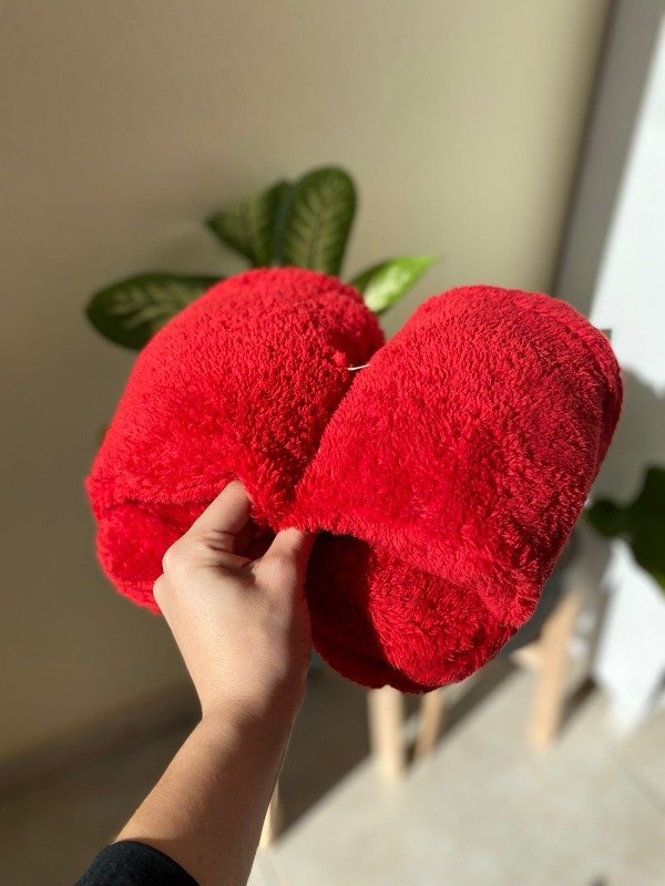 Producto - Pantuflon peluche rojo COD 3325