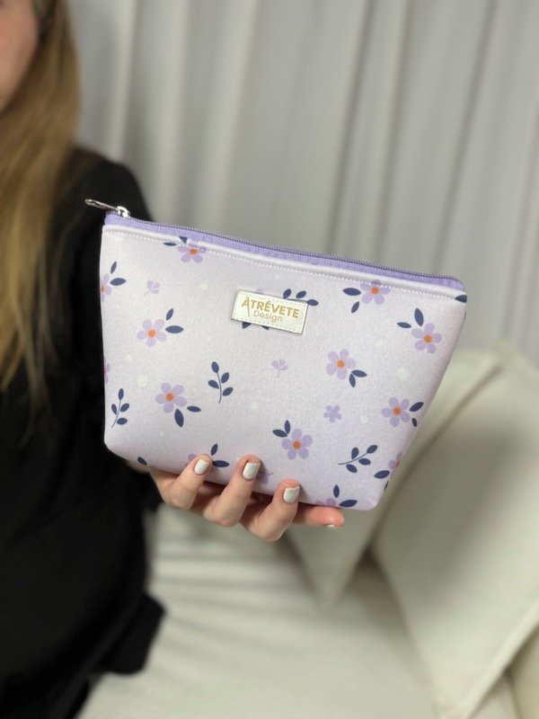 Producto - Neceser Amelia - florcitas lilas