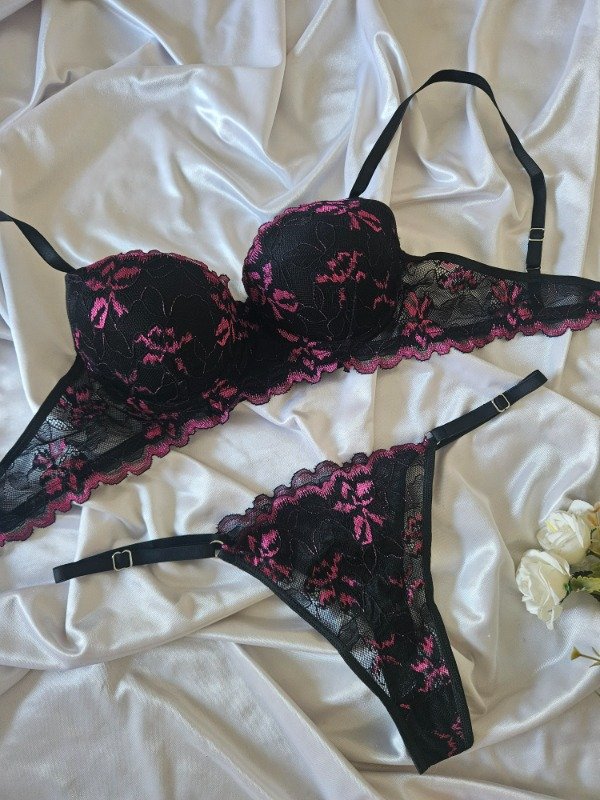 Producto - CONJUNTO ARMADO CON PUSH UP DE ARO (A08 B) ROSA