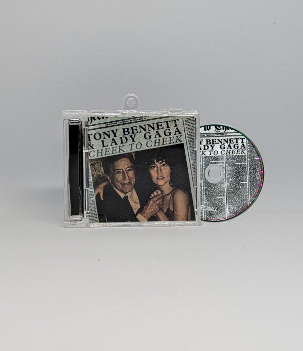 Producto - Cheek to Cheek - Llavero CD