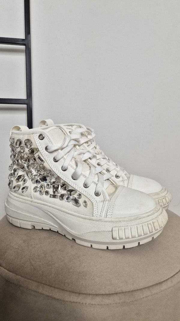 Producto - Zapatillas Azalea Wang - N37.5