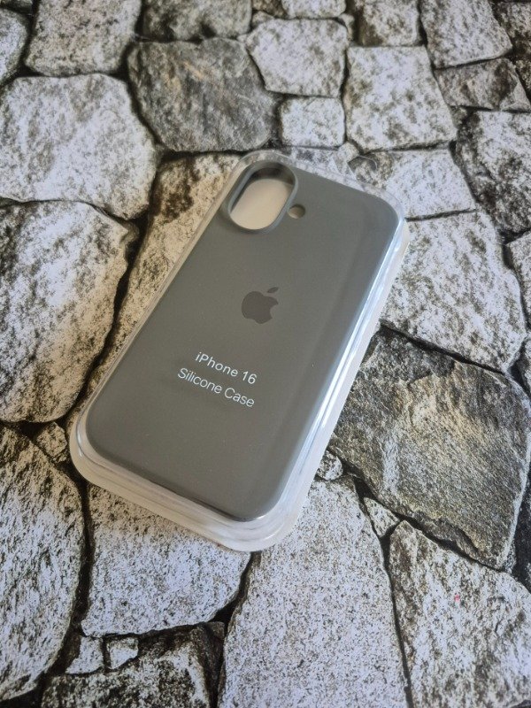 Producto - Funda silicone case logo Iphone 16 gris oscuro