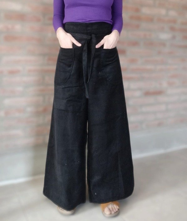 Producto - Recto Corderoy Negro