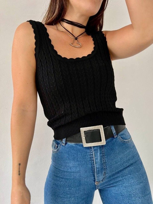 Producto - MUSCULOSA CUELLO U