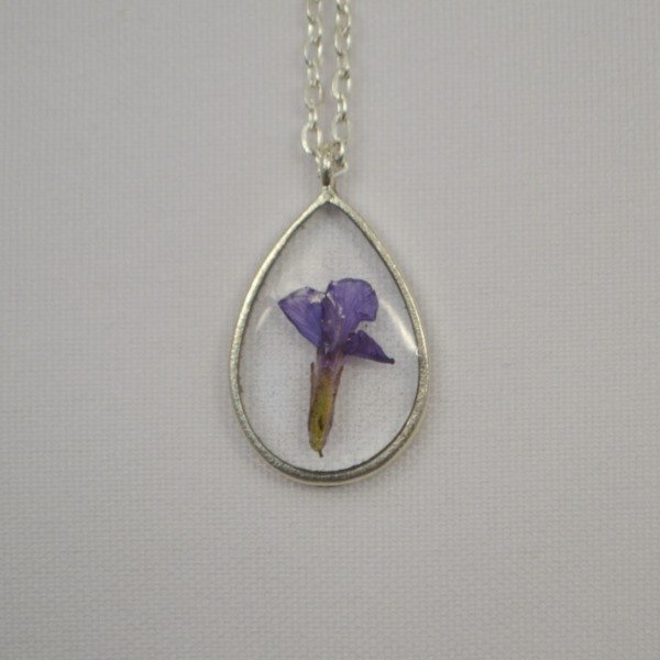 Producto - Dije gota mediano con flor violeta