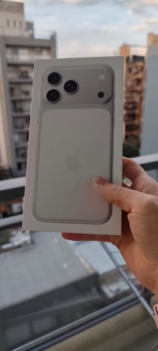 Producto - Iphone 17 pro max