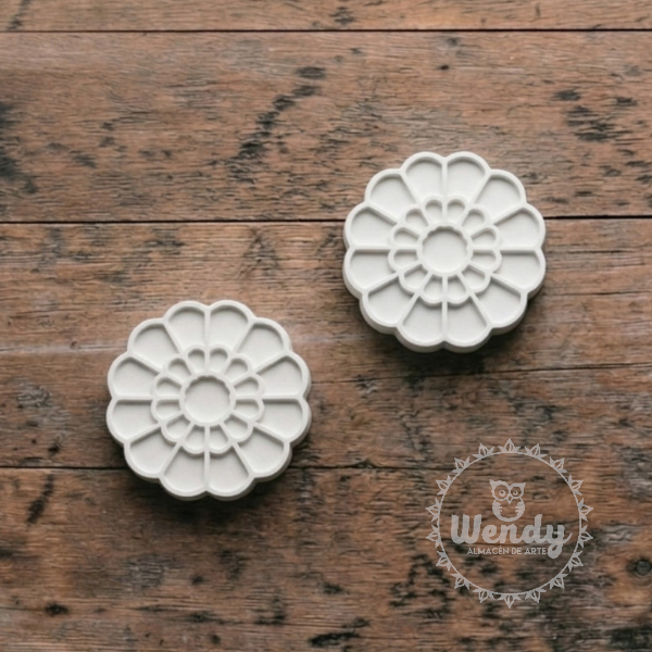 Producto - Molde Escarapela Rigido Para Rellenar Resina flor 10 unidades