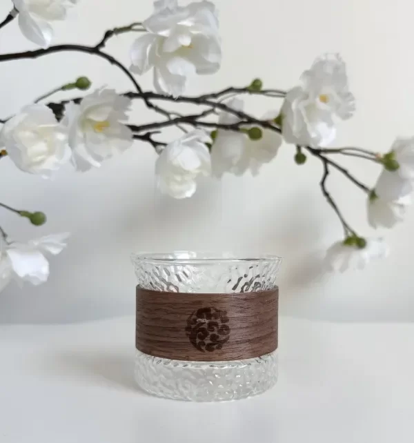 Producto - Mug de cafe vidrio labrado con funda de bambu