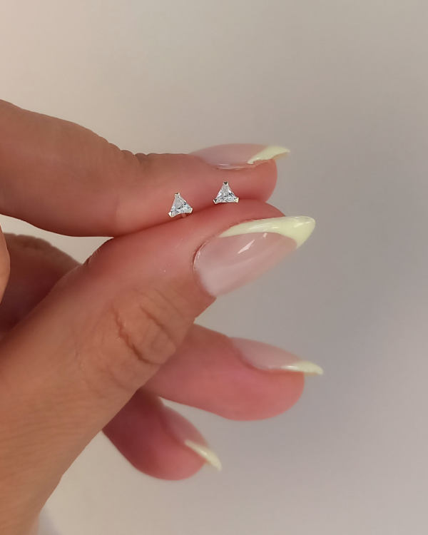 Producto - Aro mini cubics Triangulito Plata925