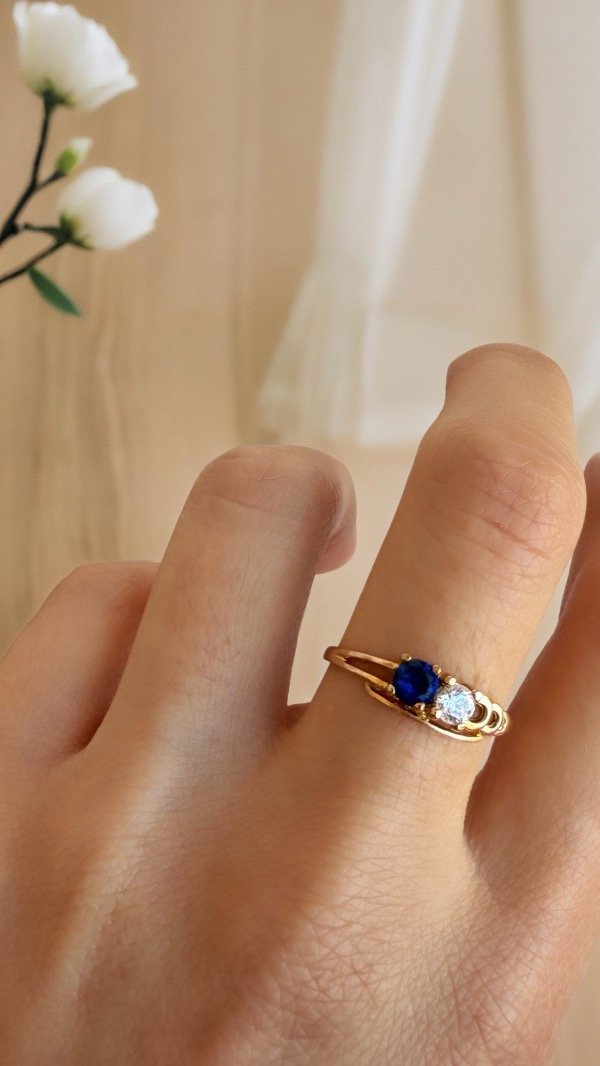 Producto - Anillo de ORO 18K piedra azul y blanca