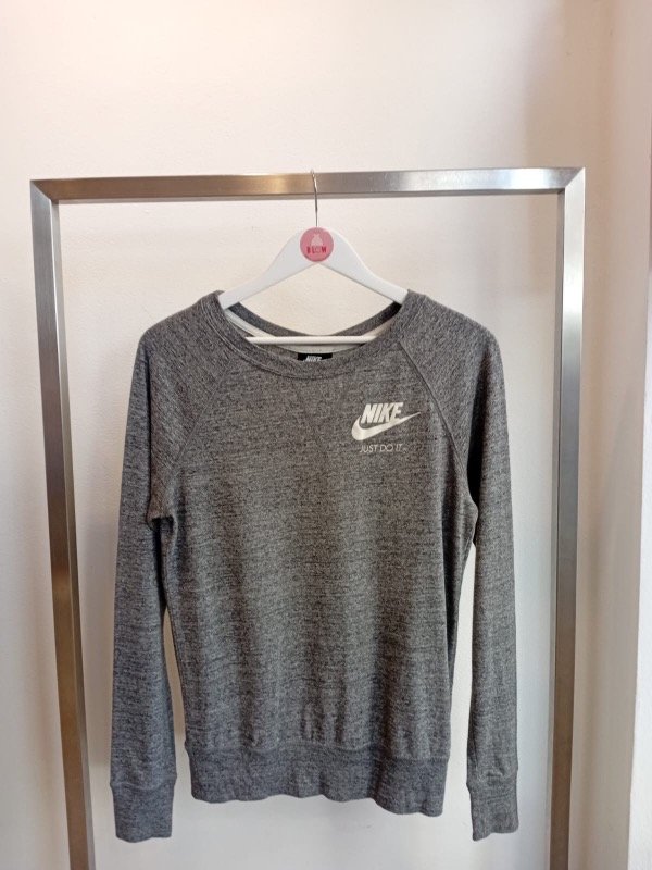 Producto - Buzo NIKE (XS)