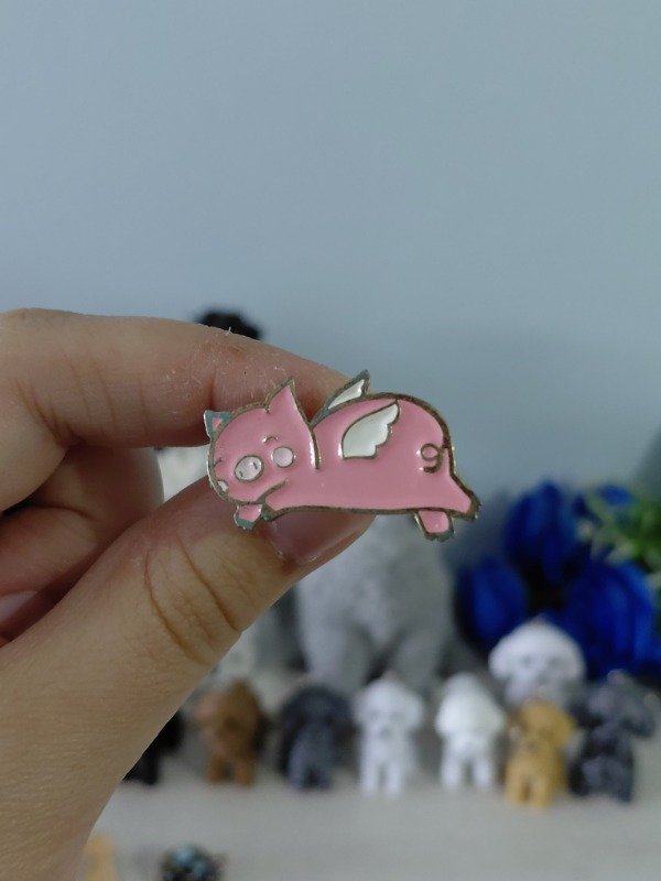 Producto - Pin metalizado ilustrado - Chanchito