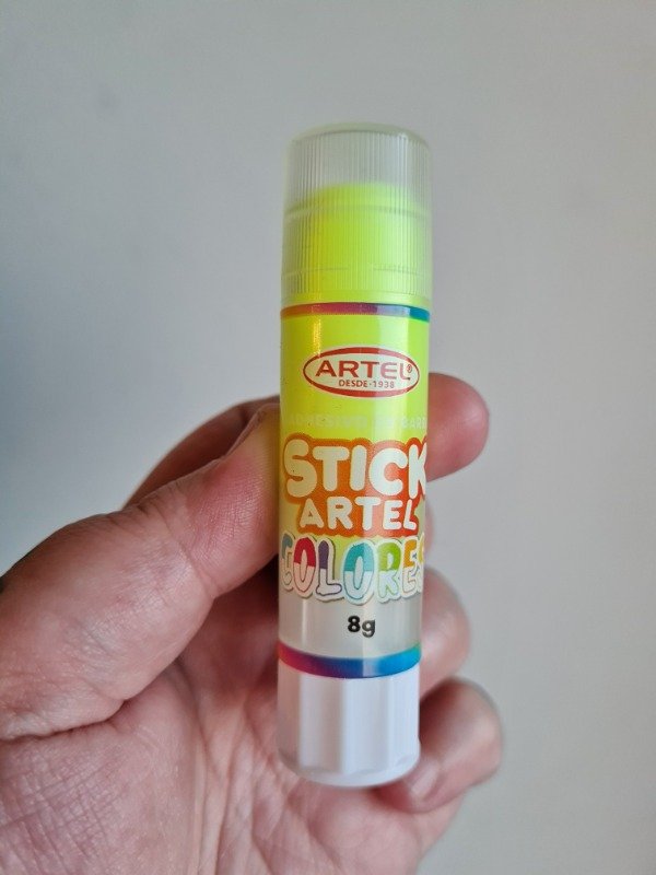 Producto - Pegamento en barra Amarillo