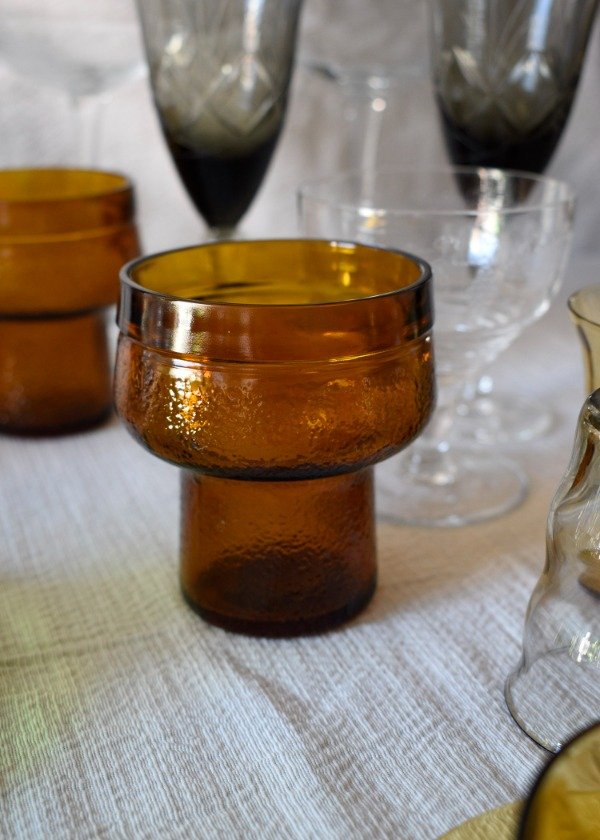 Producto - Set de 6 vasos retro 70s color ámbar