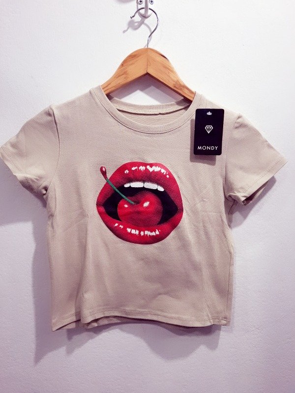 Producto - Remera Mondy nueva