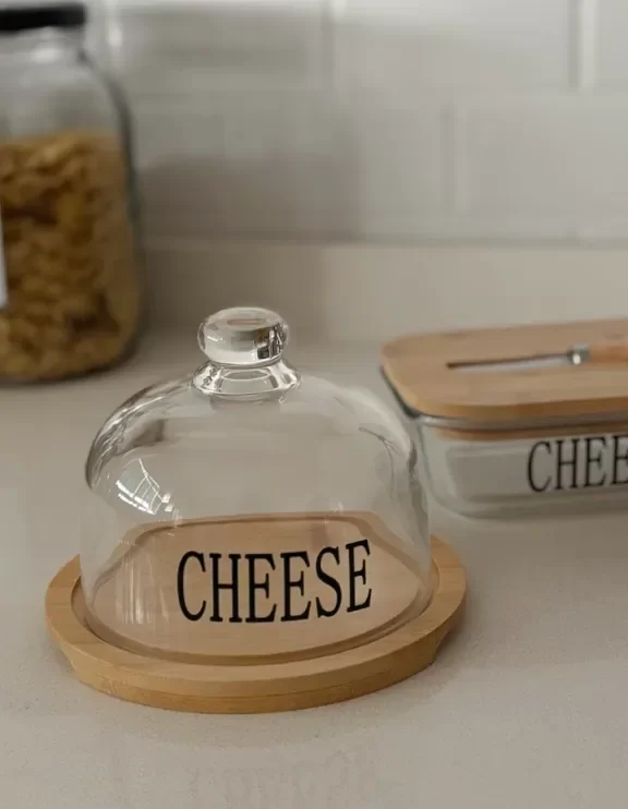 Producto - BANDEJA CHEESE CON BASE DE BAMBÚ Y CAMPANA DE VIDRIO