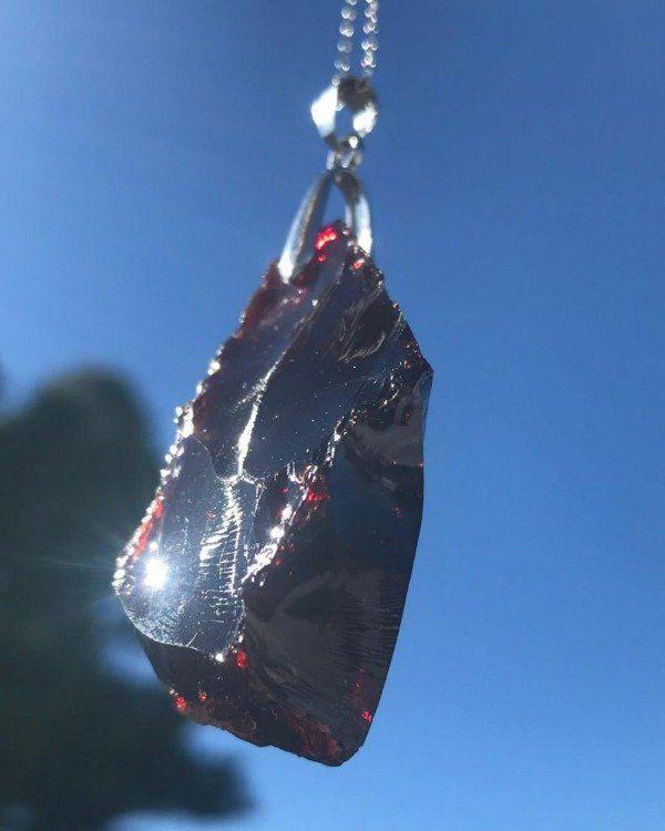 Producto - COLGANTE ANDARA EN BRUTO ROJO GRANATE PLATA 925 - 0