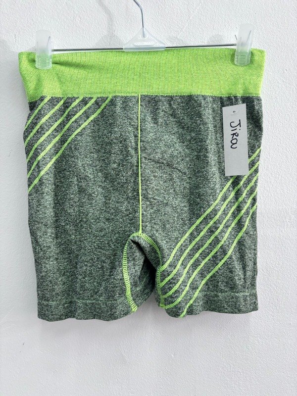 Producto - Calza corta con Lineas