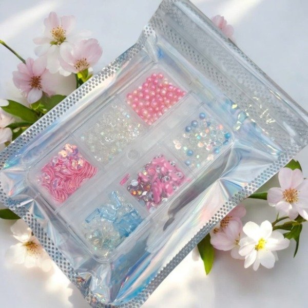 Producto - Decoración  de uñas oso, flores, strass y perlas