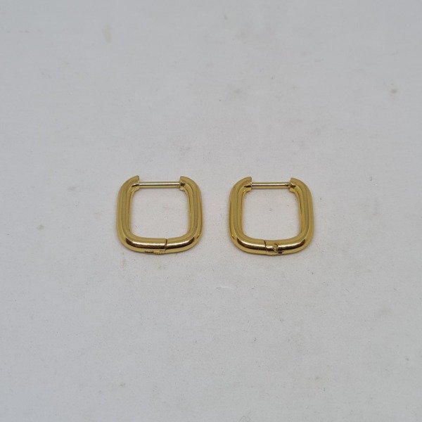 Producto - Argolla cuadrada dorada 11mm