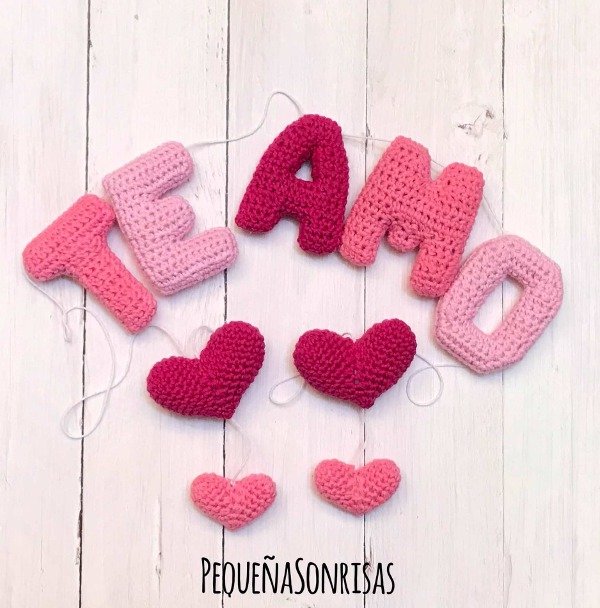 Producto - Cartel de 5 letras con 4 adornos - 5