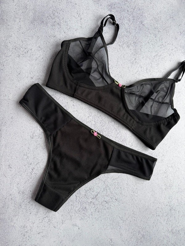 Producto - CONJUNTO CARM NEGRO