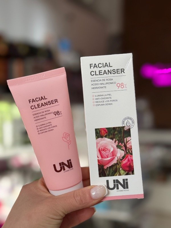 Producto - Espuma de Limpieza Facial Cleanser Enencia de Rosa x100g UNI