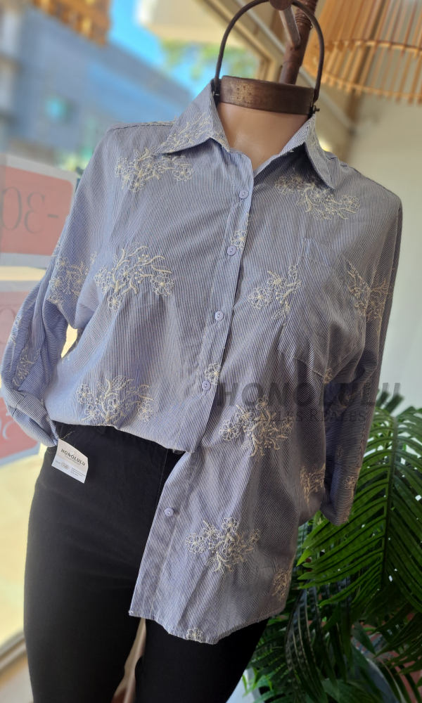 Producto - ULTIMA! Camisa Rayada con Bordado Azul - 1