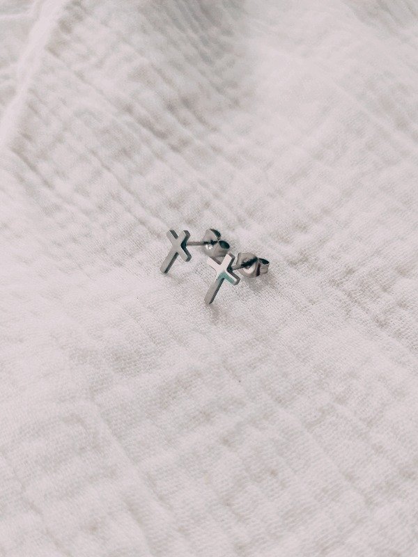 Producto - Arito de acero quirúrgico Cruz