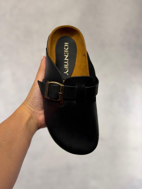 Producto - BIRK CERRADA BOSTON NEGRA CUERO - 0
