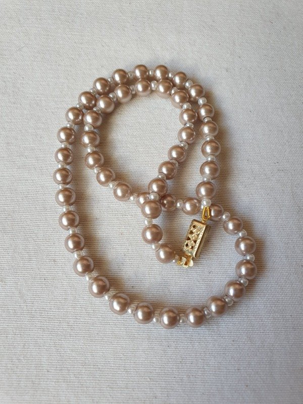 Producto - LUCERO Collar Perlitas Té con Leche Light