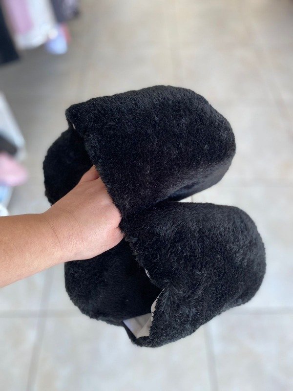 Producto - Pantuflon peluche negro COD 3327