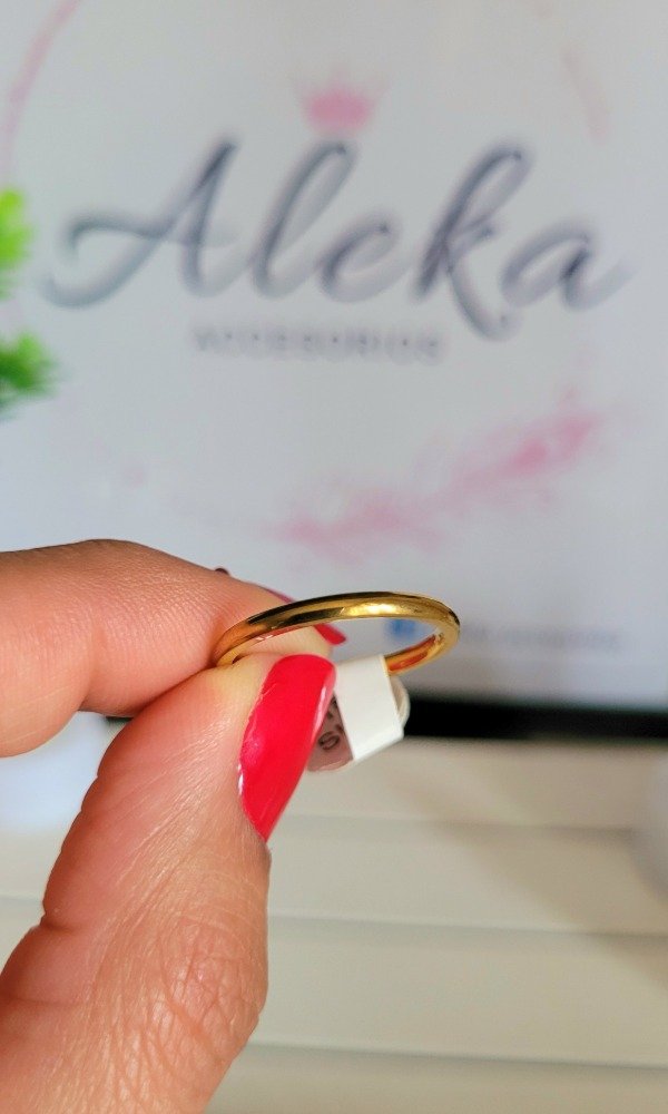 Producto - Alianza lisa fina de acero dorado - 1