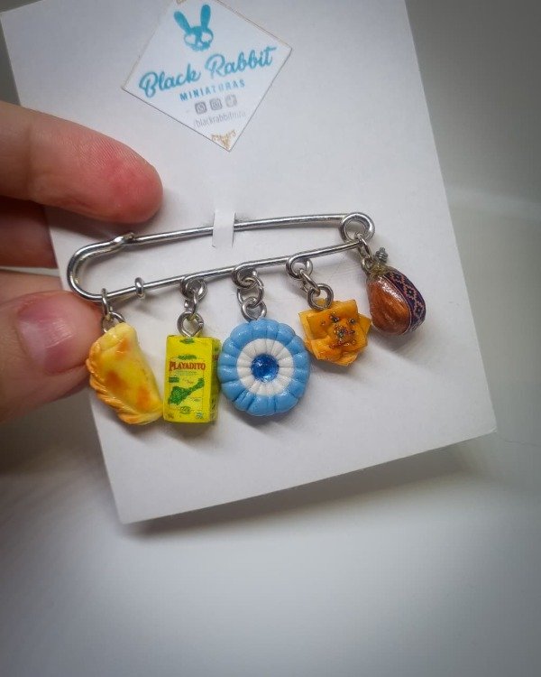 Producto - Prendedor Argentina Playadito B