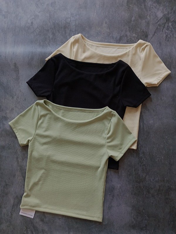 Producto - Remera cuello U