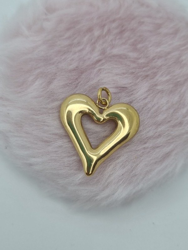 Producto - Dije acero dorado corazón inflado calado